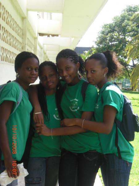 4 réels sexy!!!!
